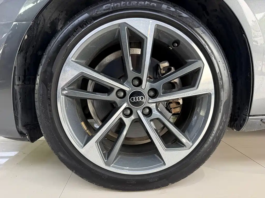Audi A4L — миниатюра 14