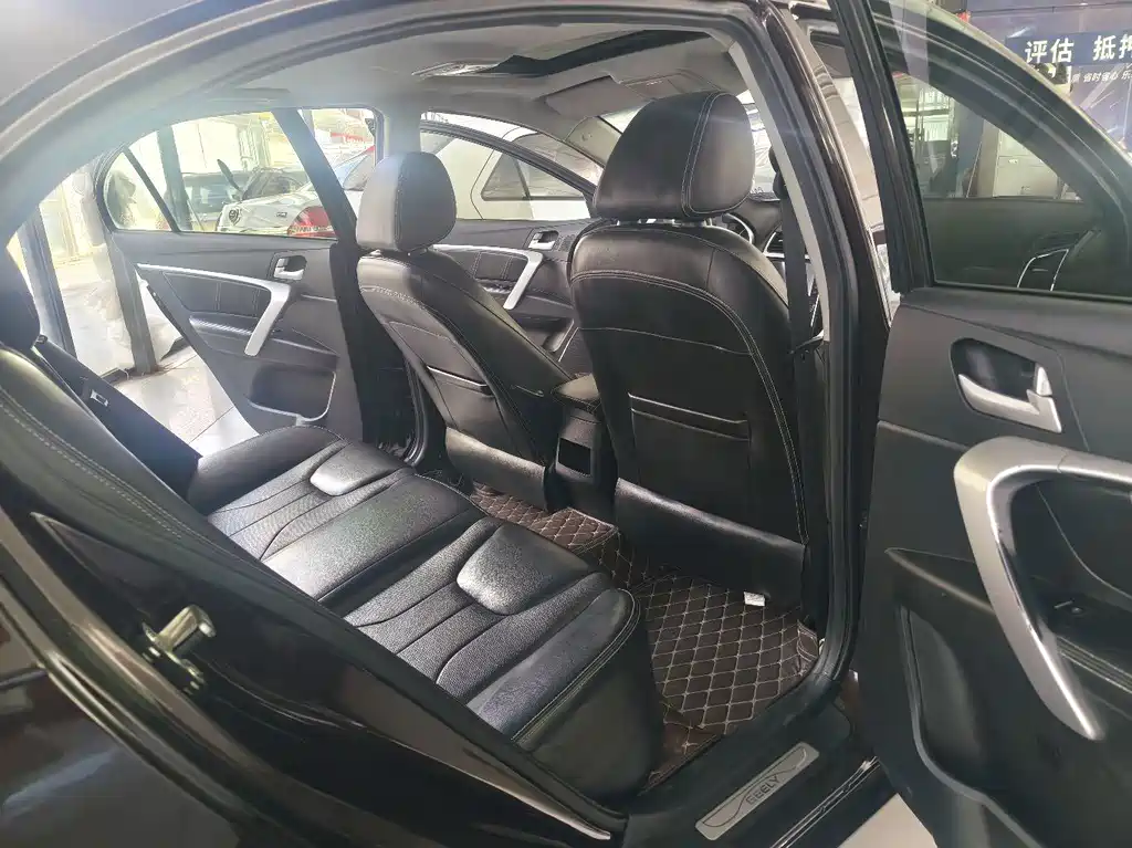 Geely Emgrand — миниатюра 11
