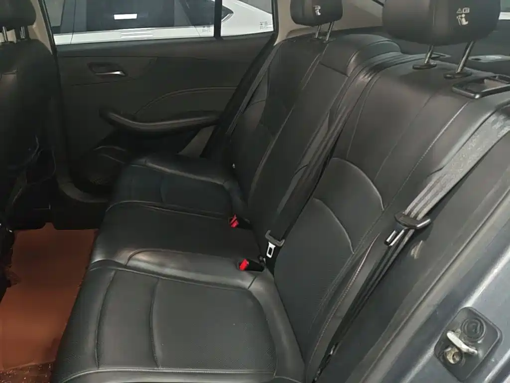 Roewe i5 — миниатюра 17