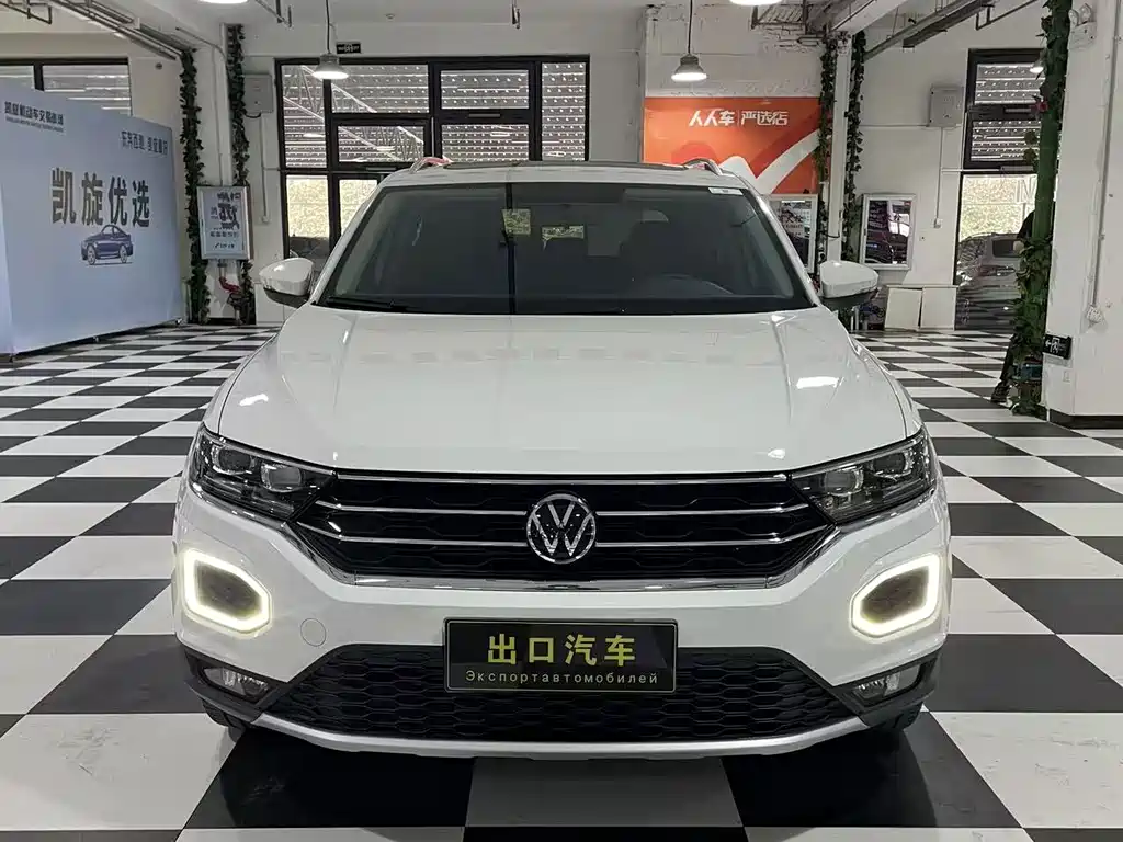 Volkswagen T-Roc — миниатюра 2