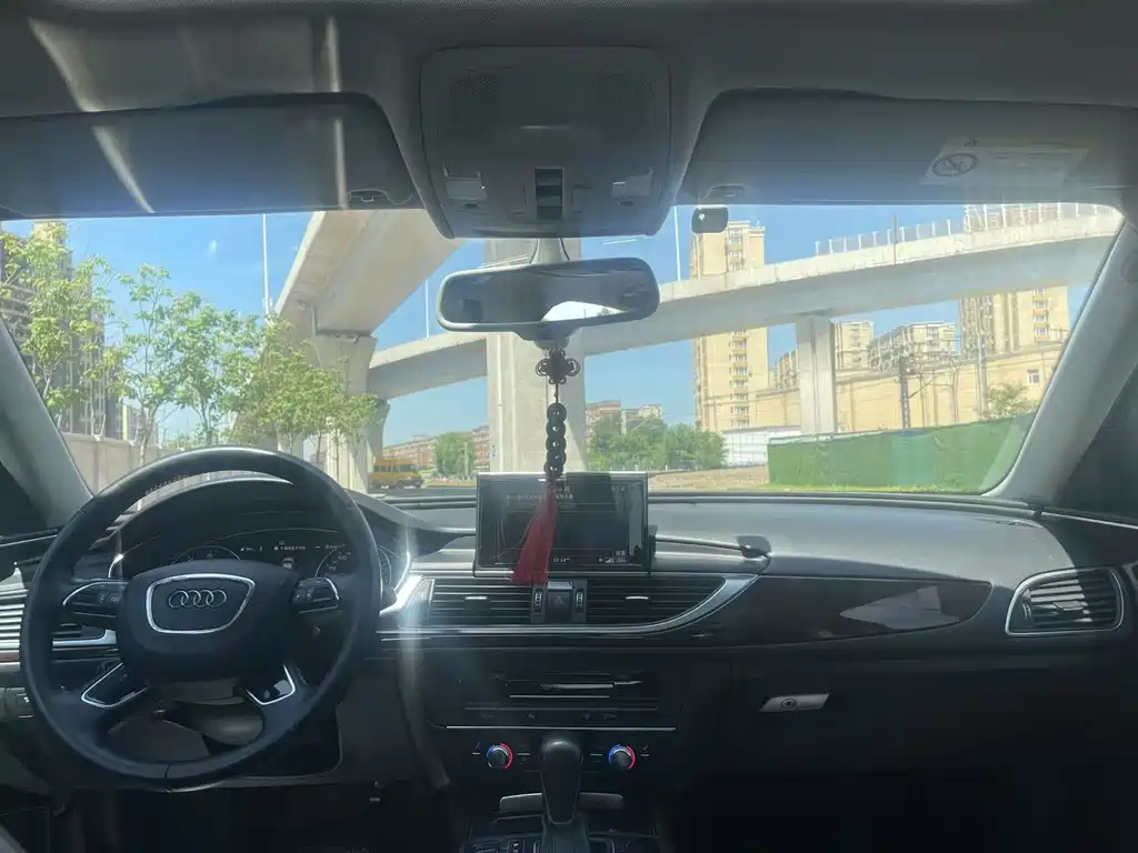 Audi A6L — миниатюра 6