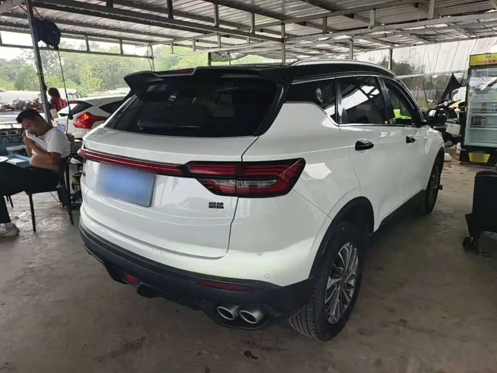 Geely Binyue — миниатюра 7