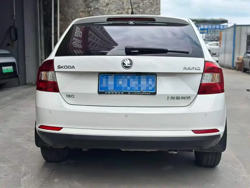 Skoda Rapid Spaceback — миниатюра 5