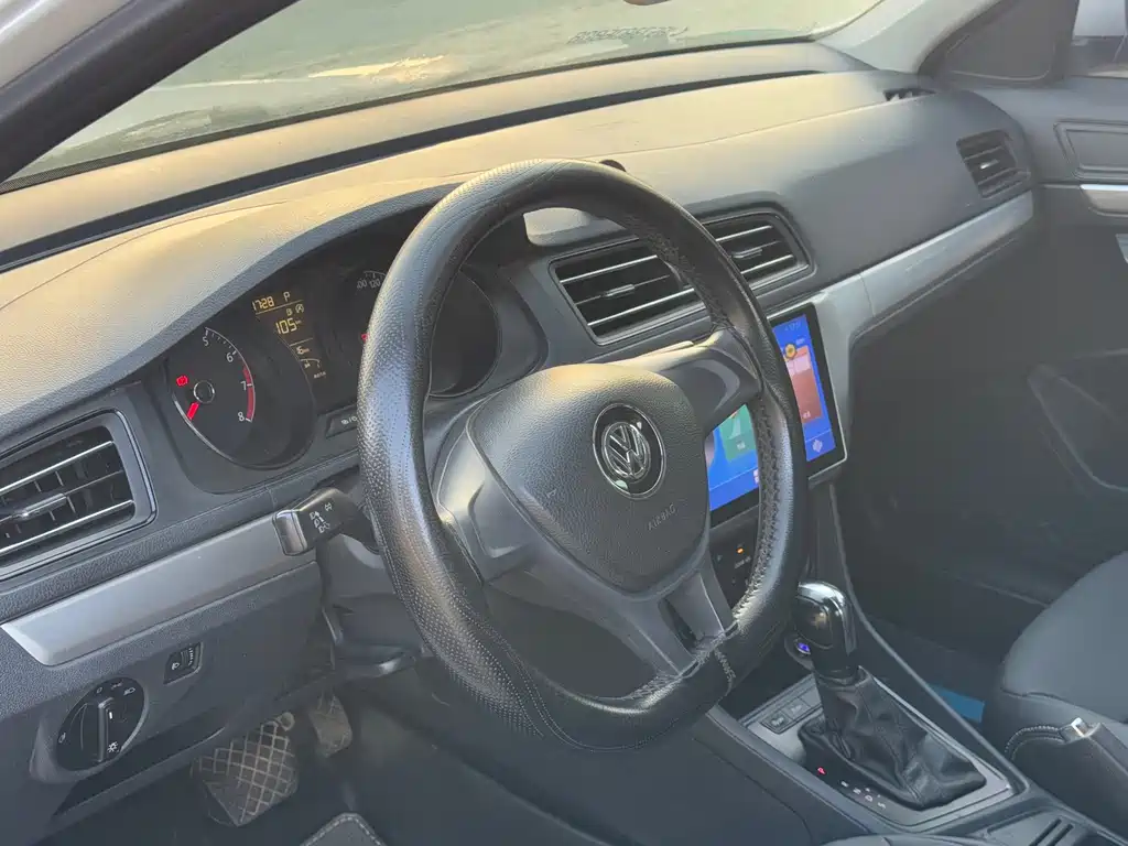 Volkswagen Lavida — миниатюра 7