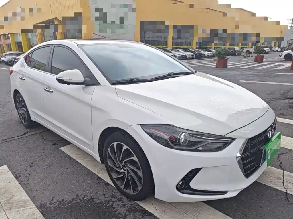Hyundai Elantra — миниатюра 4