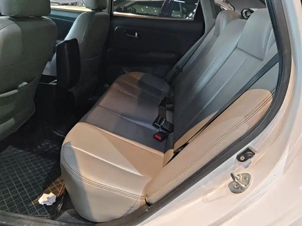 Hyundai Elantra — миниатюра 17