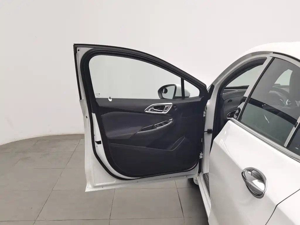 Chevrolet Cruze — миниатюра 8