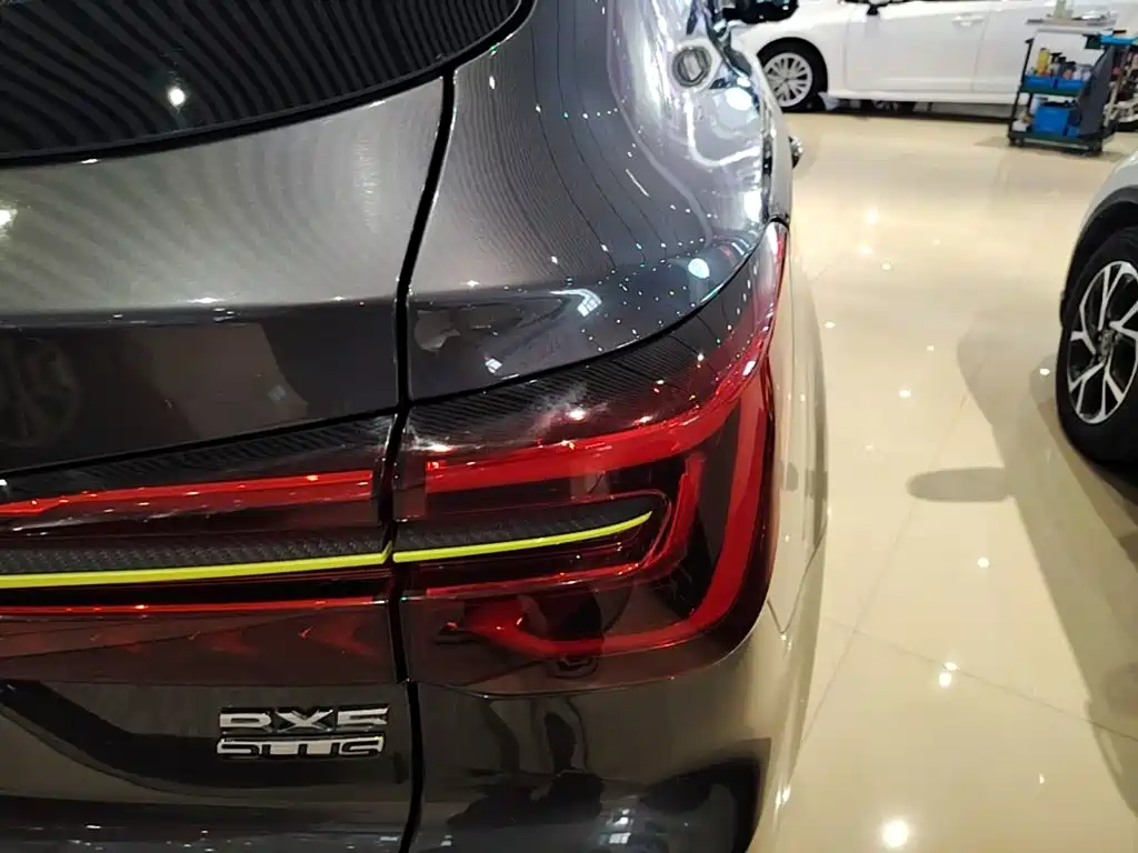 Roewe RX5 — миниатюра 8