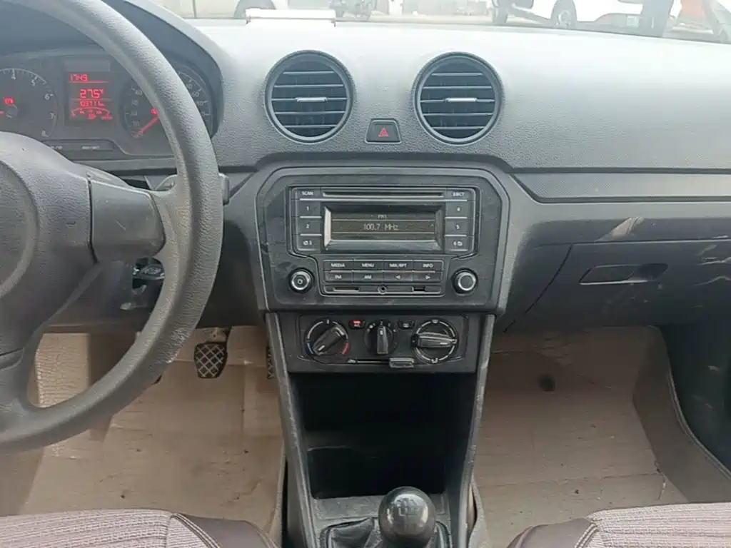 Volkswagen Jetta — миниатюра 13