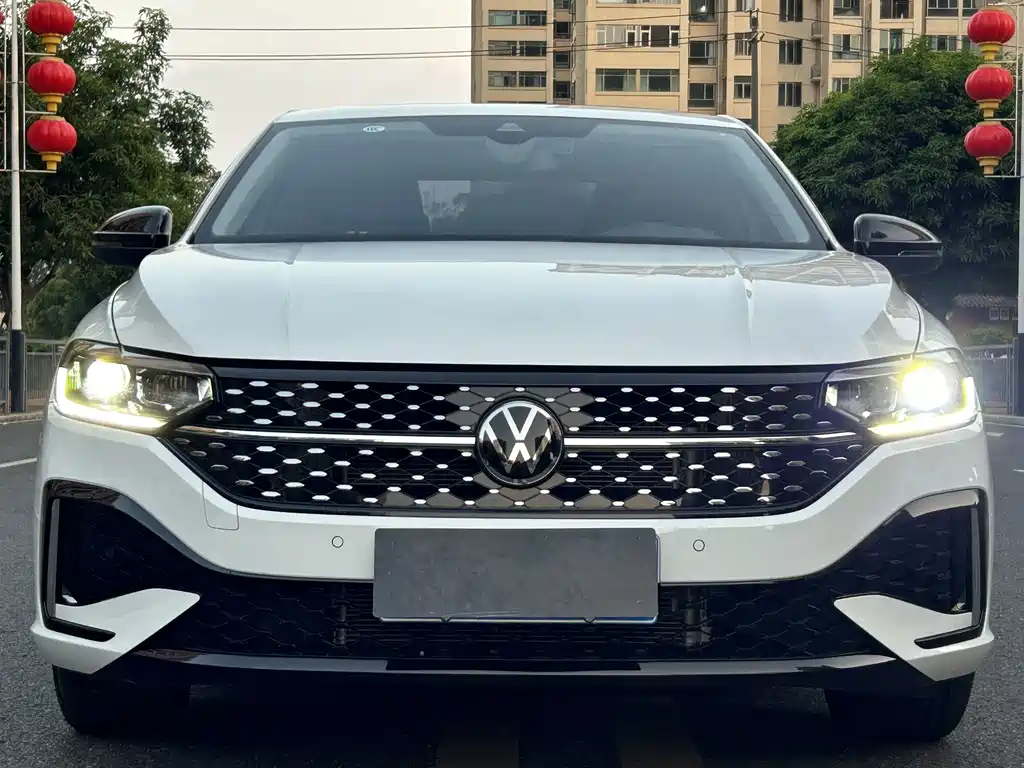 Volkswagen Lavida — миниатюра 2