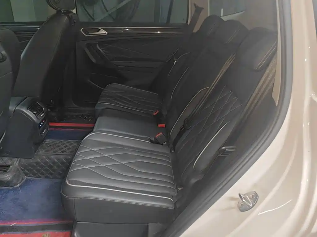 Volkswagen Tiguan L — миниатюра 17