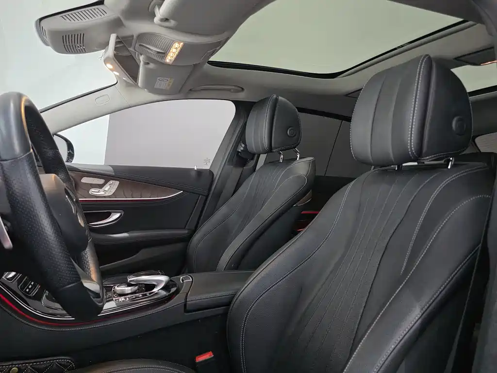 Mercedes-Benz E-Class — миниатюра 6