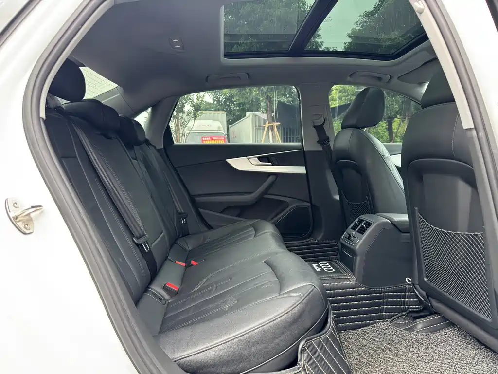 Audi A4L — миниатюра 12