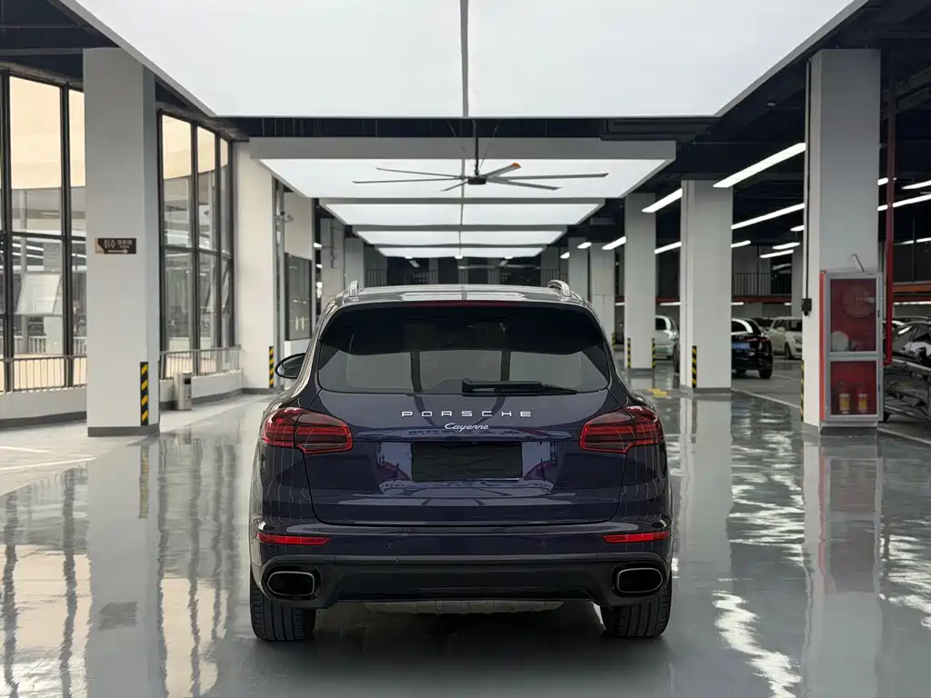 Porsche Cayenne — миниатюра 14