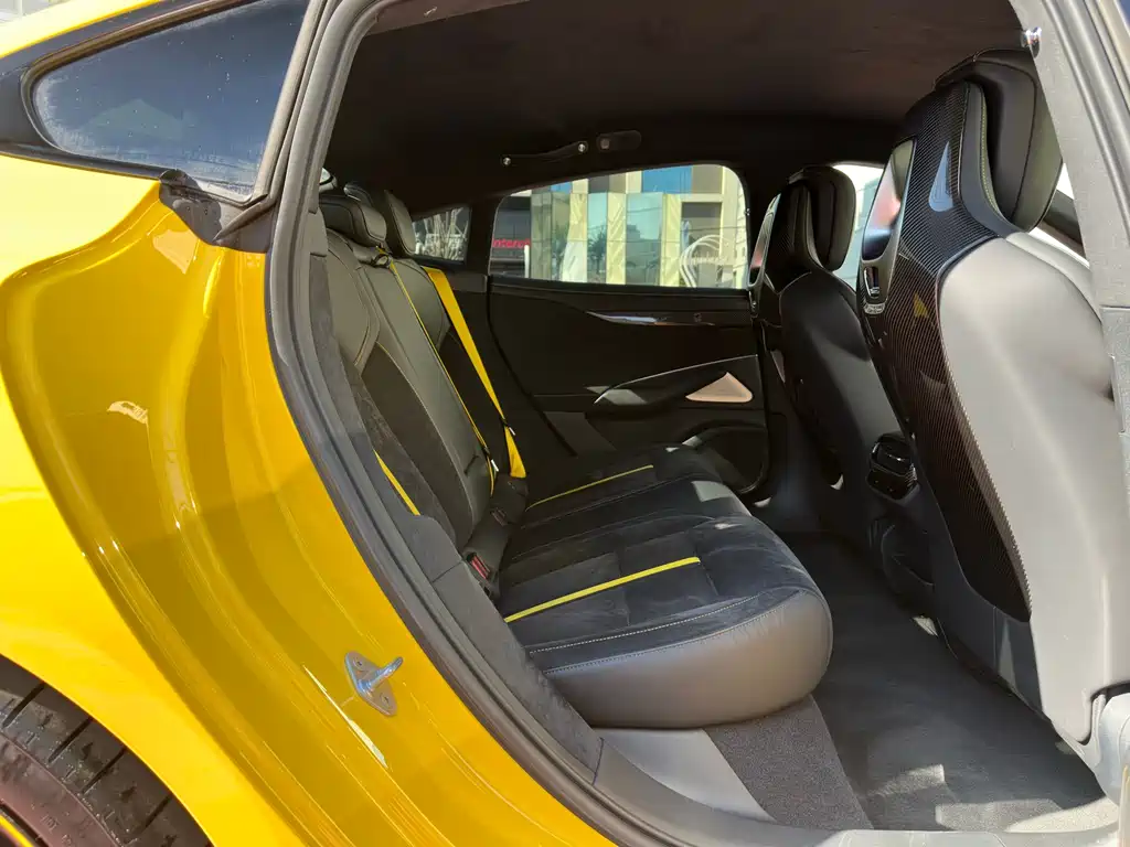 XIAOMI CAR XIAOMI SU7 ULTRA