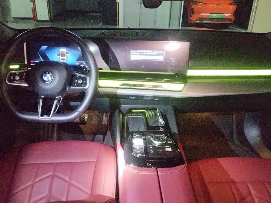 BMW 5 Series — миниатюра 12