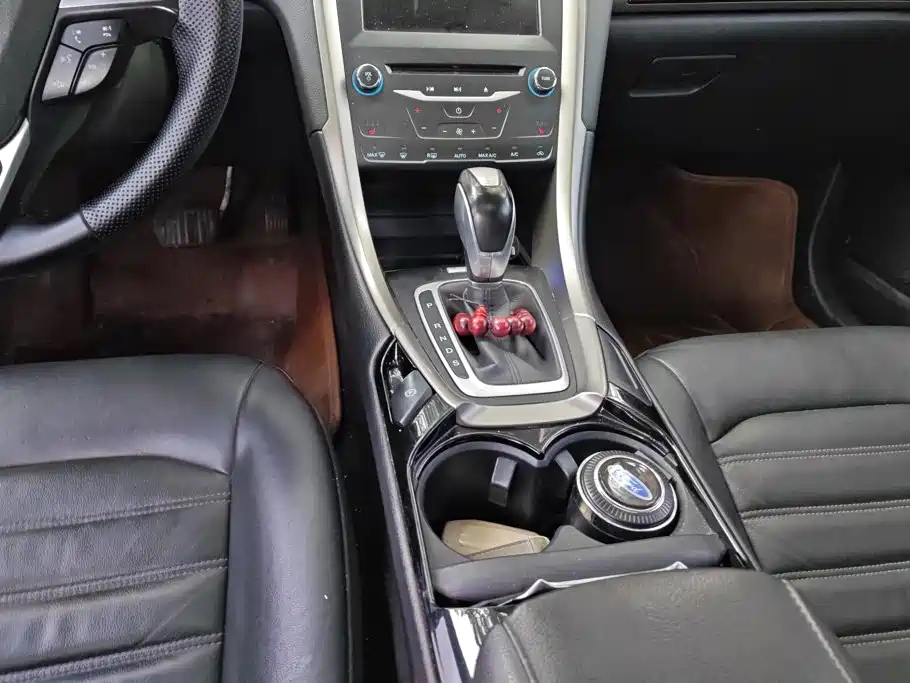 Ford Mondeo — миниатюра 16