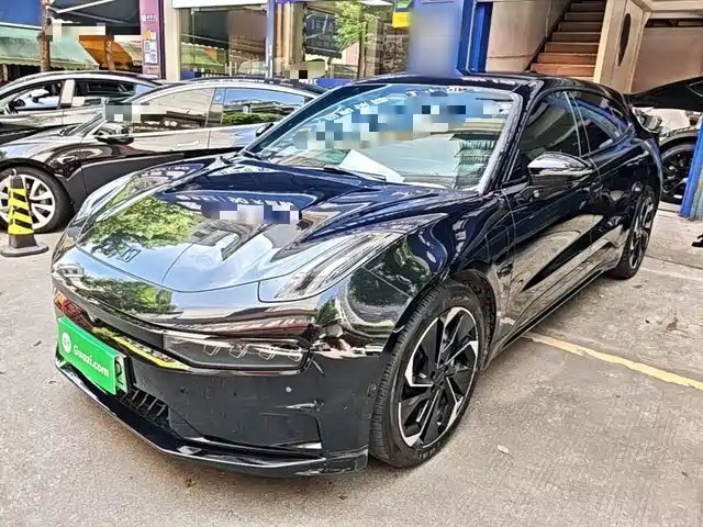 2023 Zeekr 001