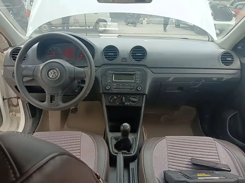 Volkswagen Jetta — миниатюра 10