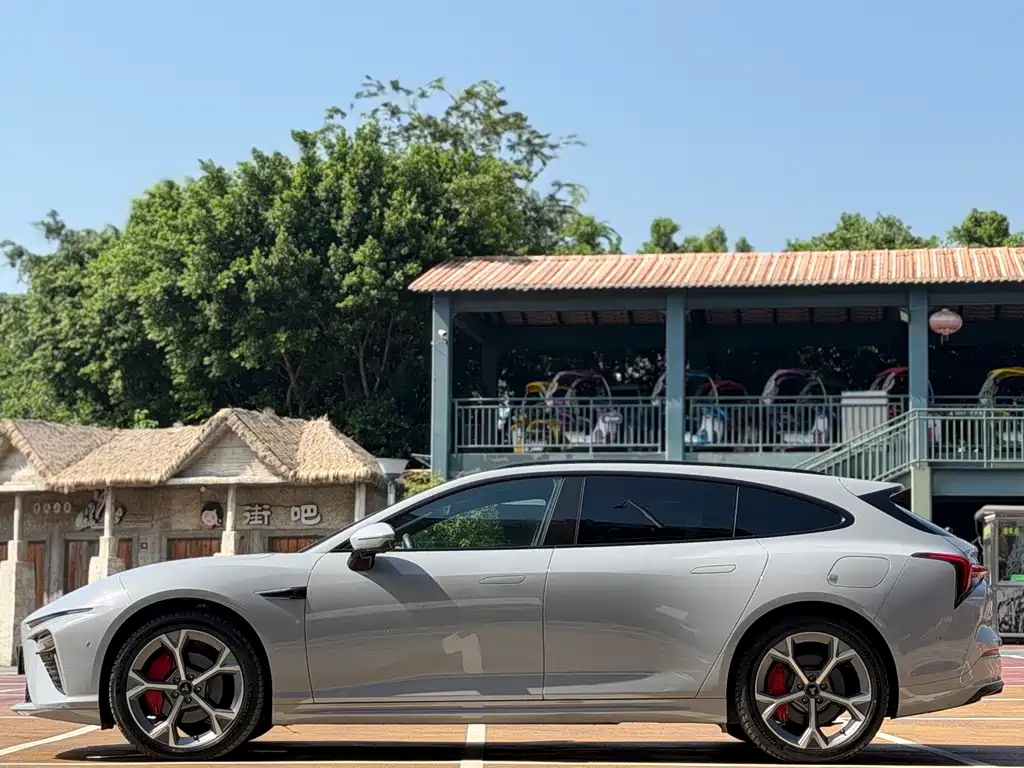 Neta S Shooting Brake — миниатюра 3