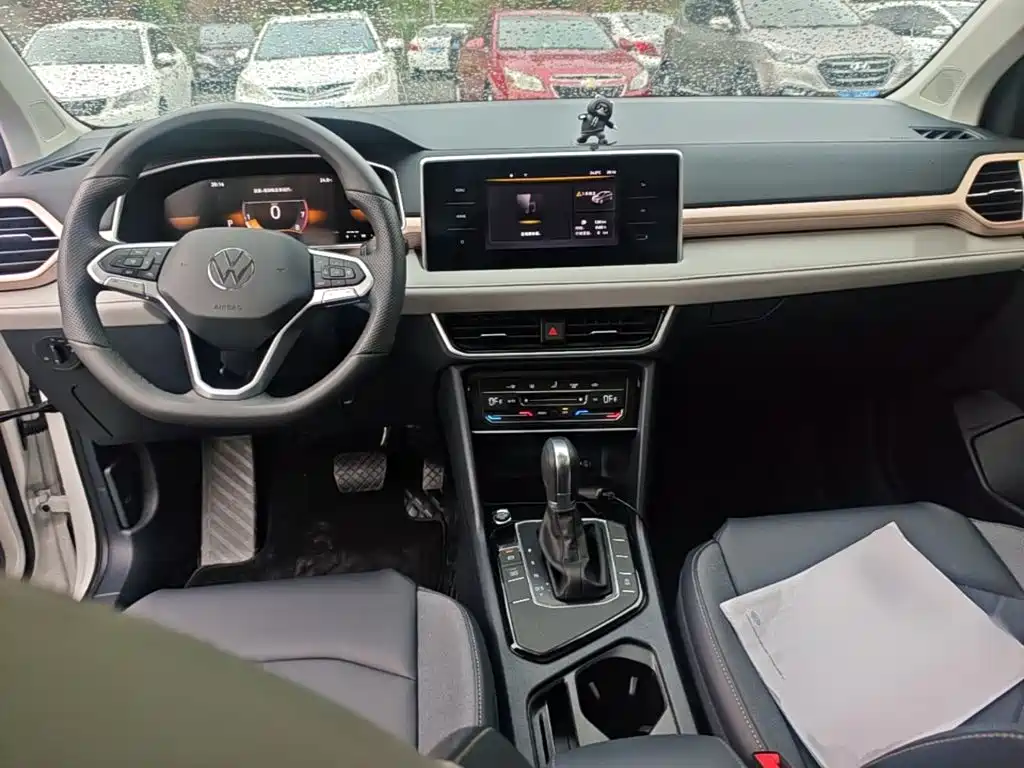 Volkswagen Tharu — миниатюра 10