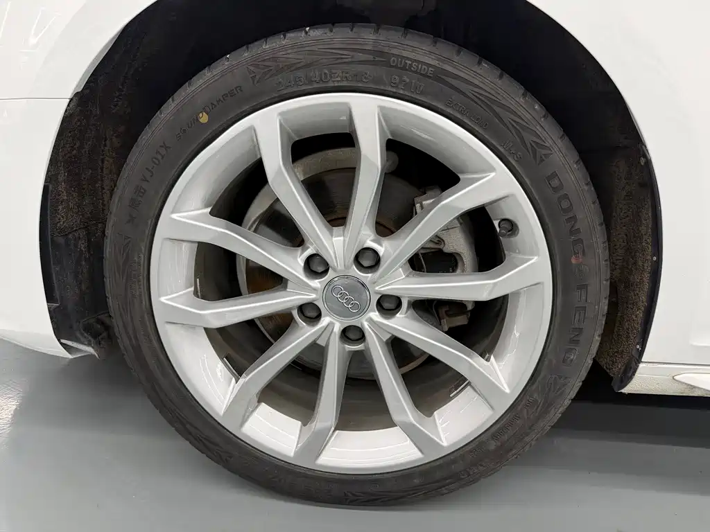 Audi A4L — миниатюра 12