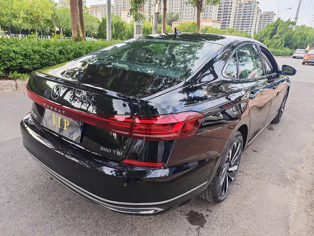 Volkswagen Passat — миниатюра 9