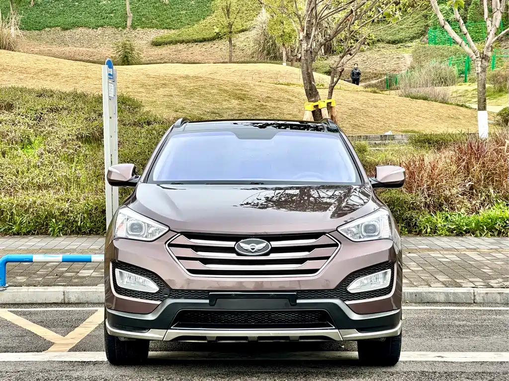 Hyundai Santa Fe (Import) — миниатюра 2