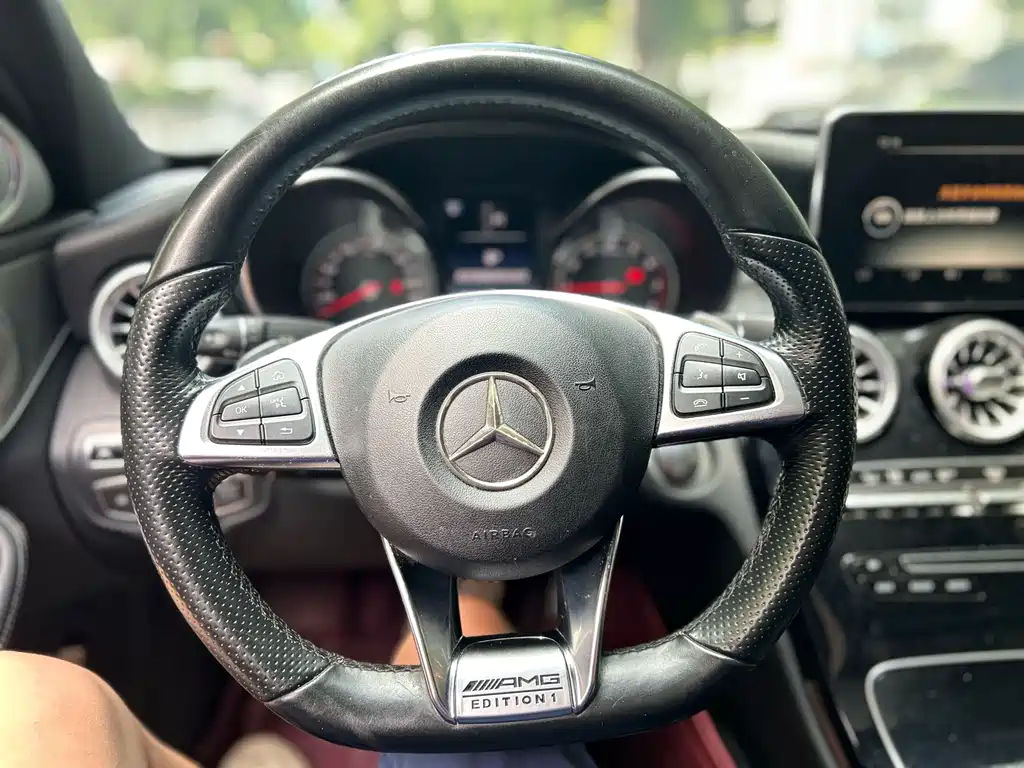 Mercedes-Benz C-Class — миниатюра 11
