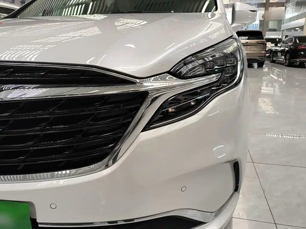 Buick GL8 — миниатюра 24