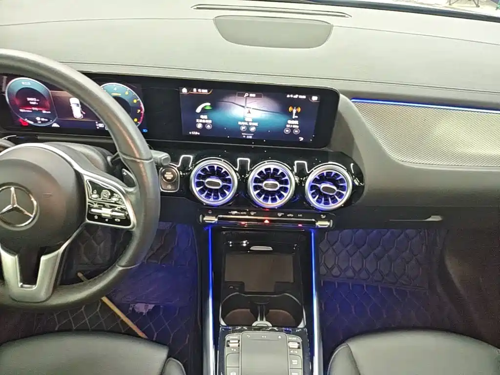 Mercedes-Benz GLA — миниатюра 13