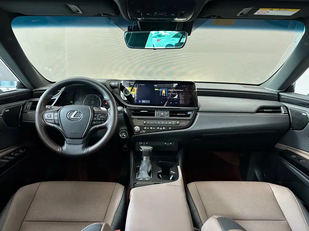 Lexus ES — миниатюра 7