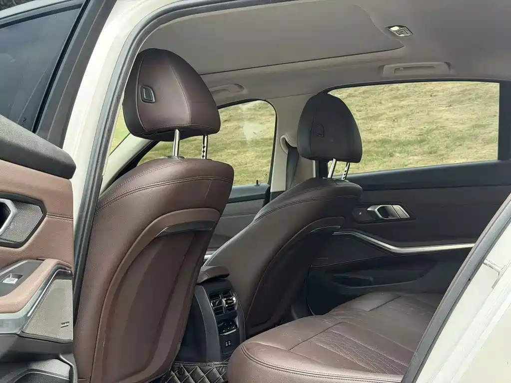 BMW 3 Series — миниатюра 7