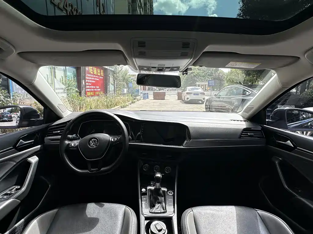 Volkswagen Sagitar — миниатюра 5