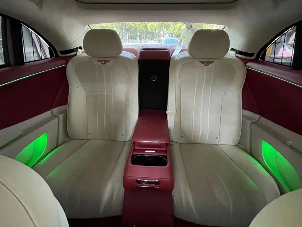 Bentley Flying Spur — миниатюра 21