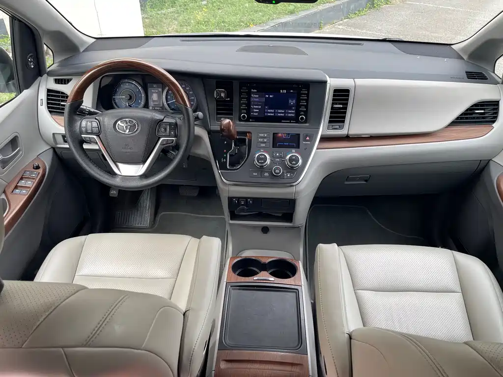 Toyota Sienna 2015 3.5L L