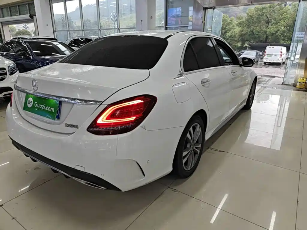 Mercedes-Benz C-Class — миниатюра 7