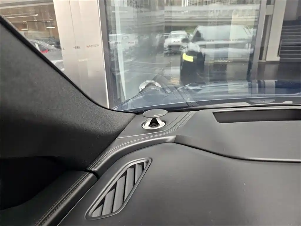 Audi Q8 — миниатюра 13