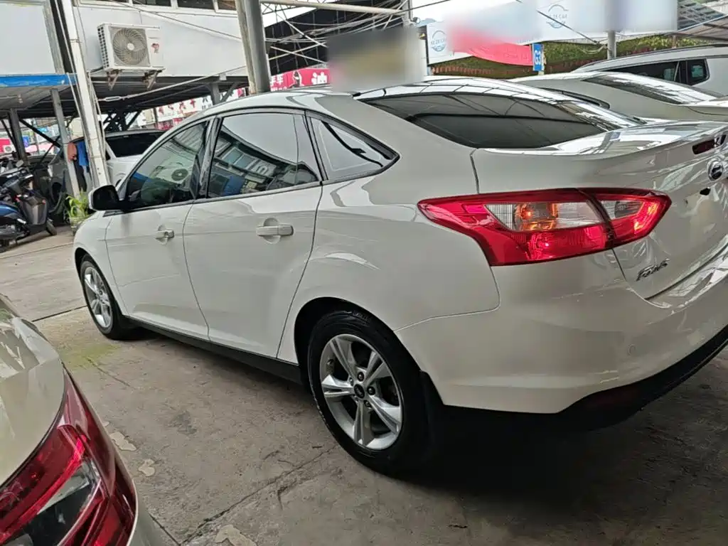 Ford Focus — миниатюра 5