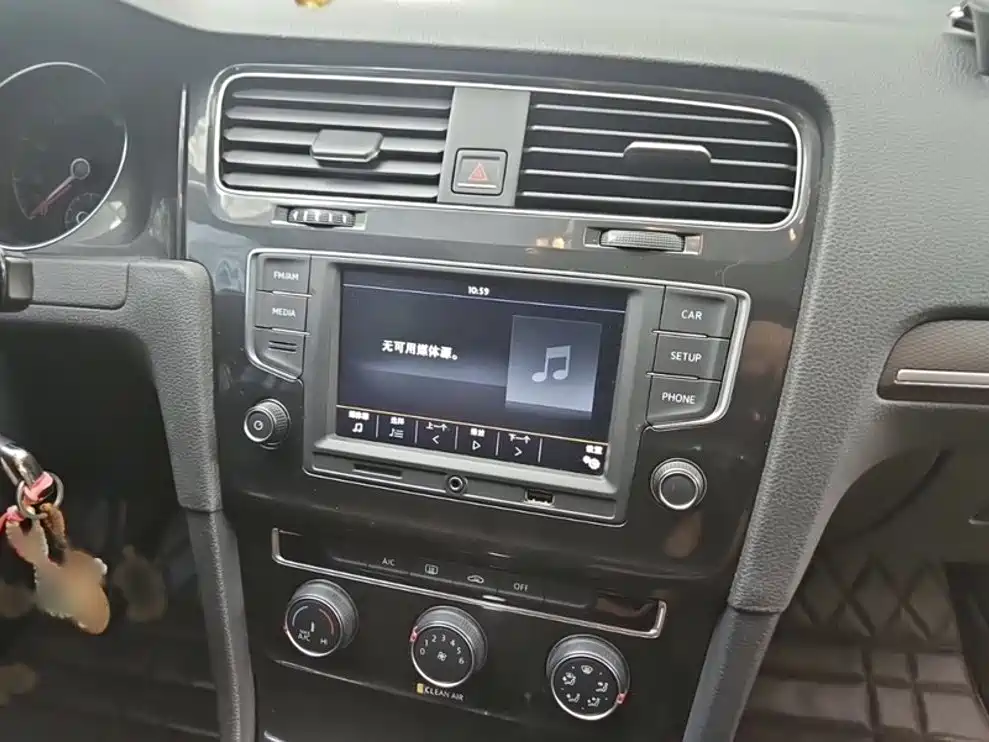 Volkswagen Golf — миниатюра 14