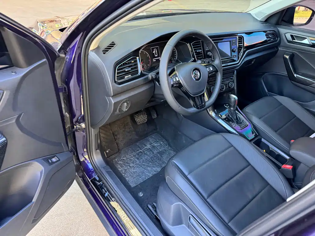 Volkswagen T-Roc — миниатюра 3