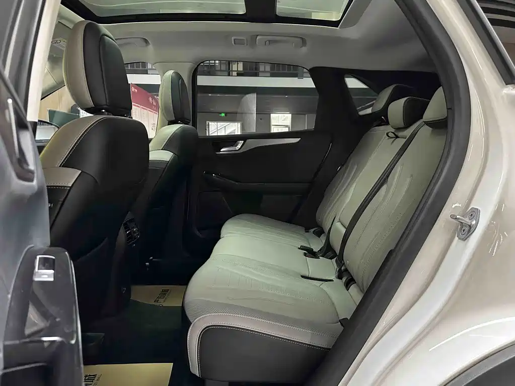 Ford Escape — миниатюра 12