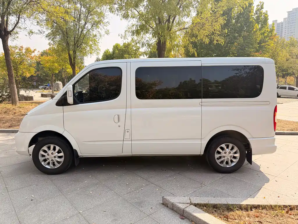 MAXUS V80 — миниатюра 3