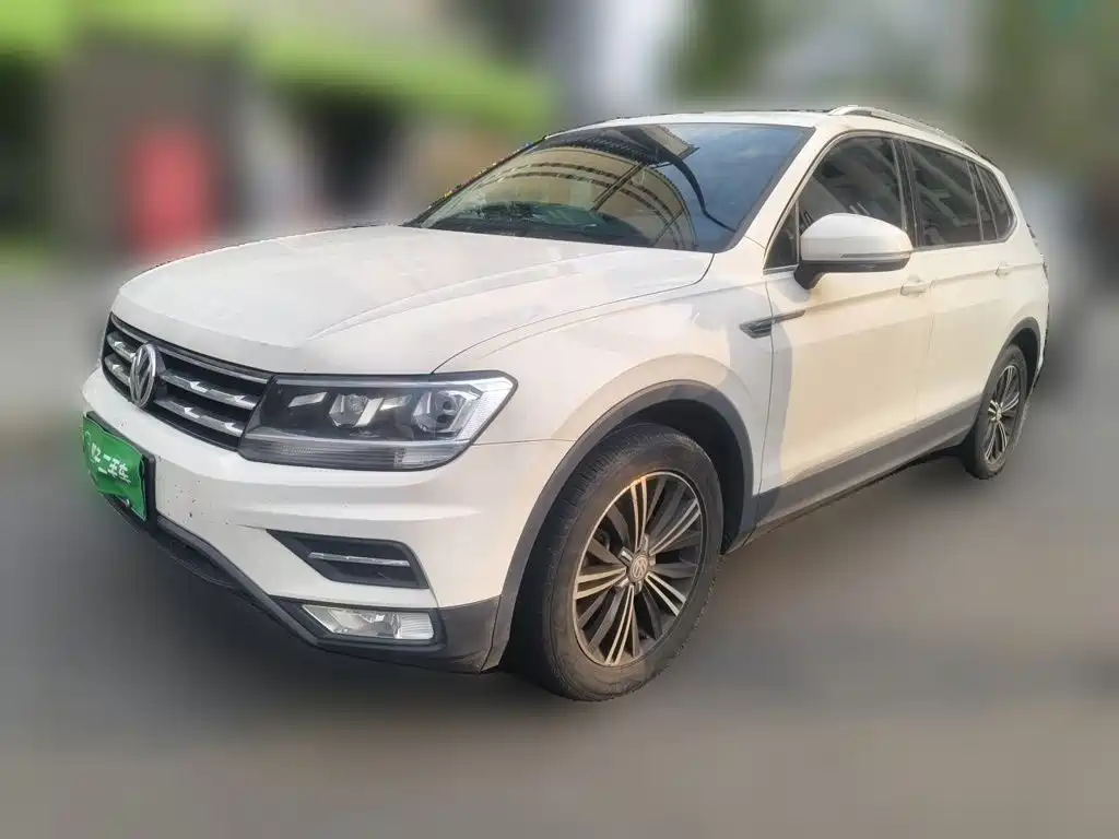 Volkswagen Tiguan L — миниатюра 2