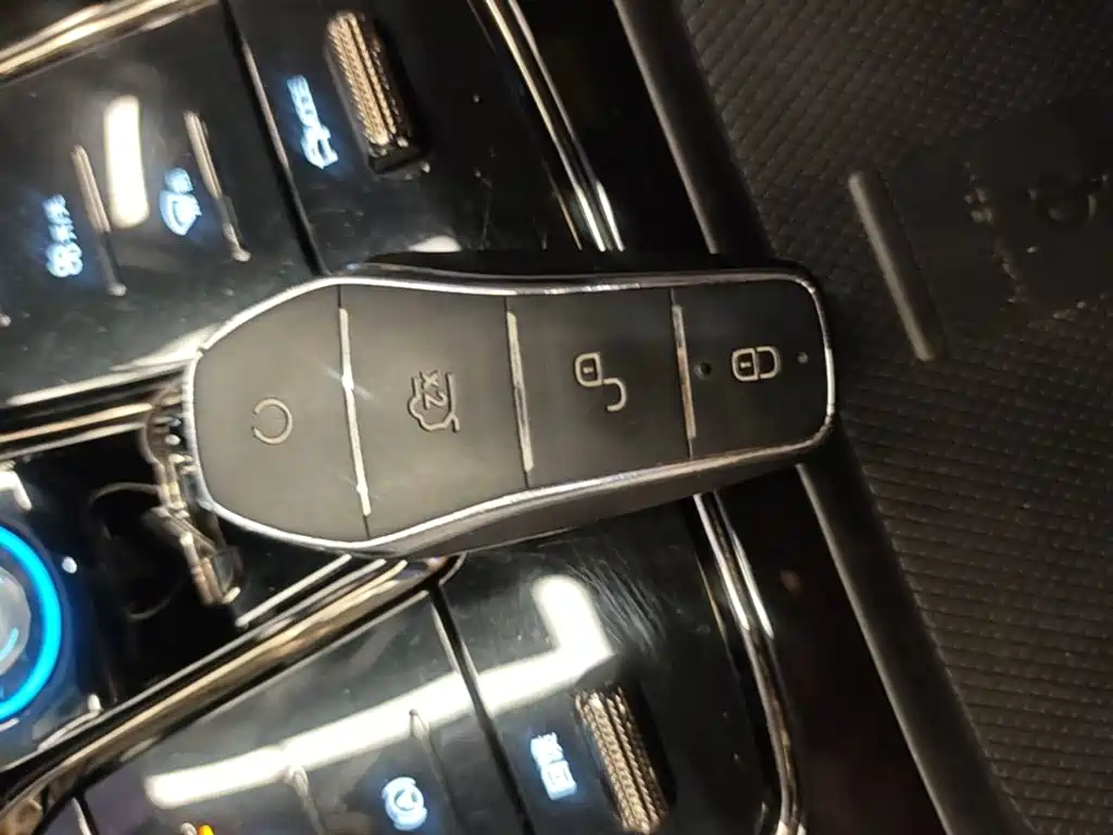 BYD Han — миниатюра 9
