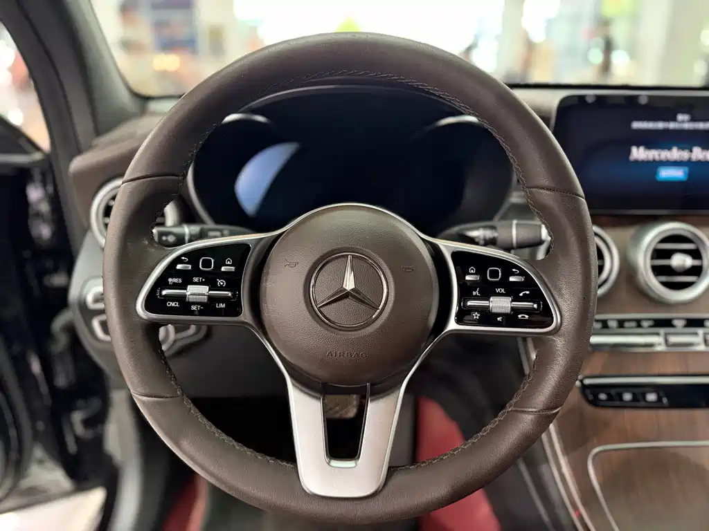 Mercedes-Benz GLC — миниатюра 10