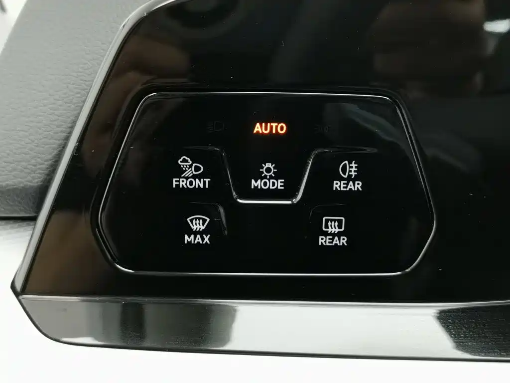 Volkswagen Golf — миниатюра 21