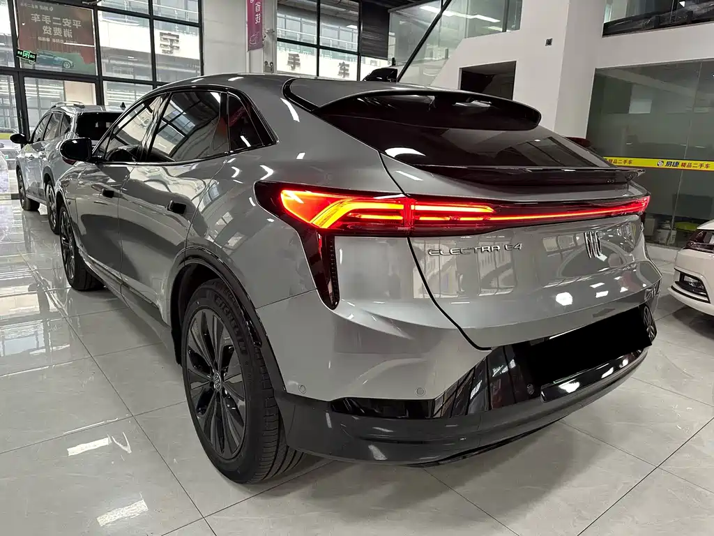 Buick E4 — миниатюра 4