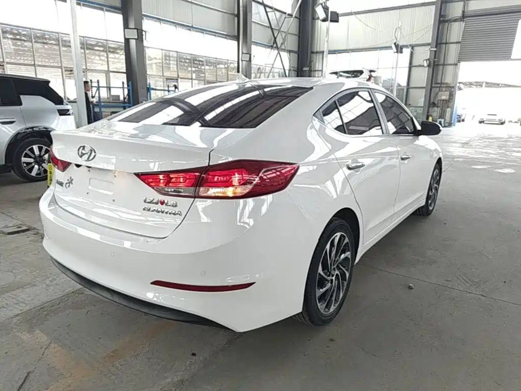 Hyundai Elantra 2020 1.5L CVT Elite