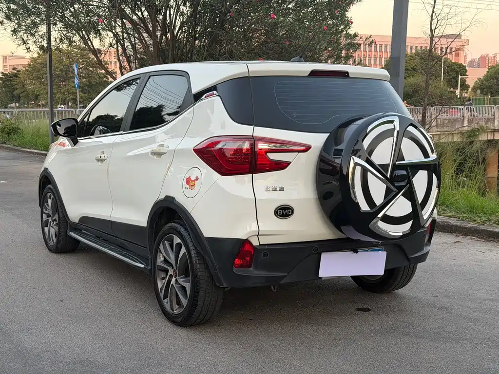 BYD Yuan — миниатюра 5